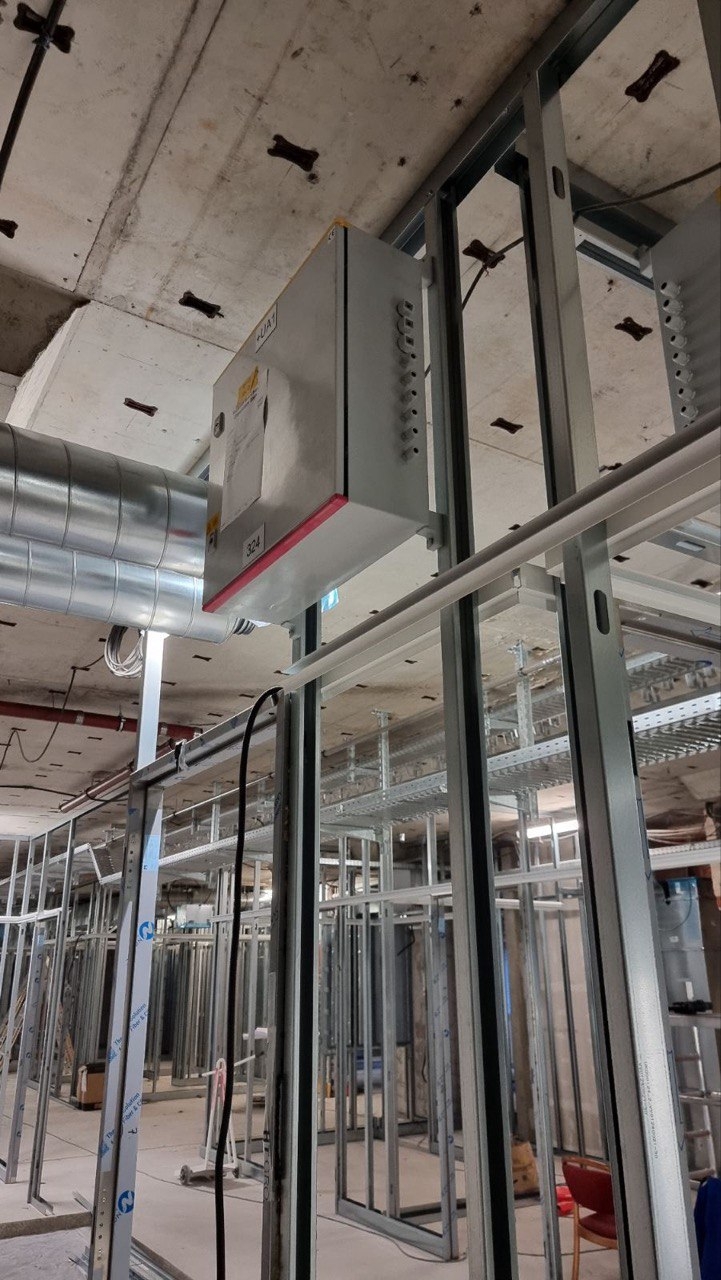 renovation-of-a-laboratory-in-lmu-klinikum_stage_2_installation_frames_6