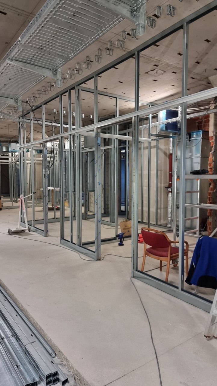 renovation-of-a-laboratory-in-lmu-klinikum_stage_2_installation_frames_1